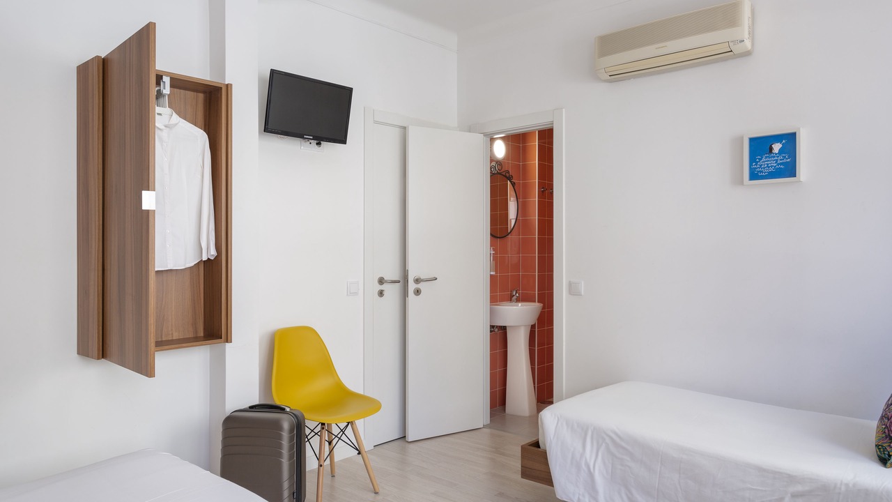 Photo of Bathroom in Portimao City Centre