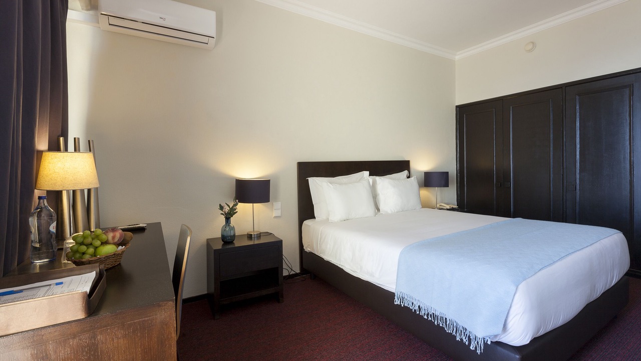 Photo of Bedroom in Carcavelos
