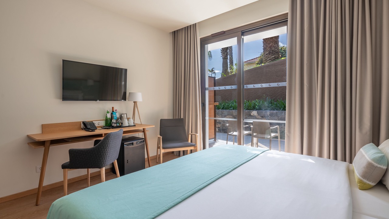 Photo of Bedroom in Canico