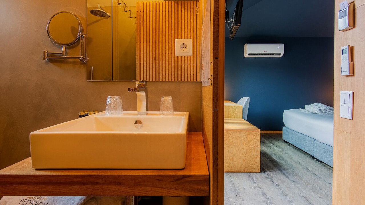Photo of Bathroom in Lever