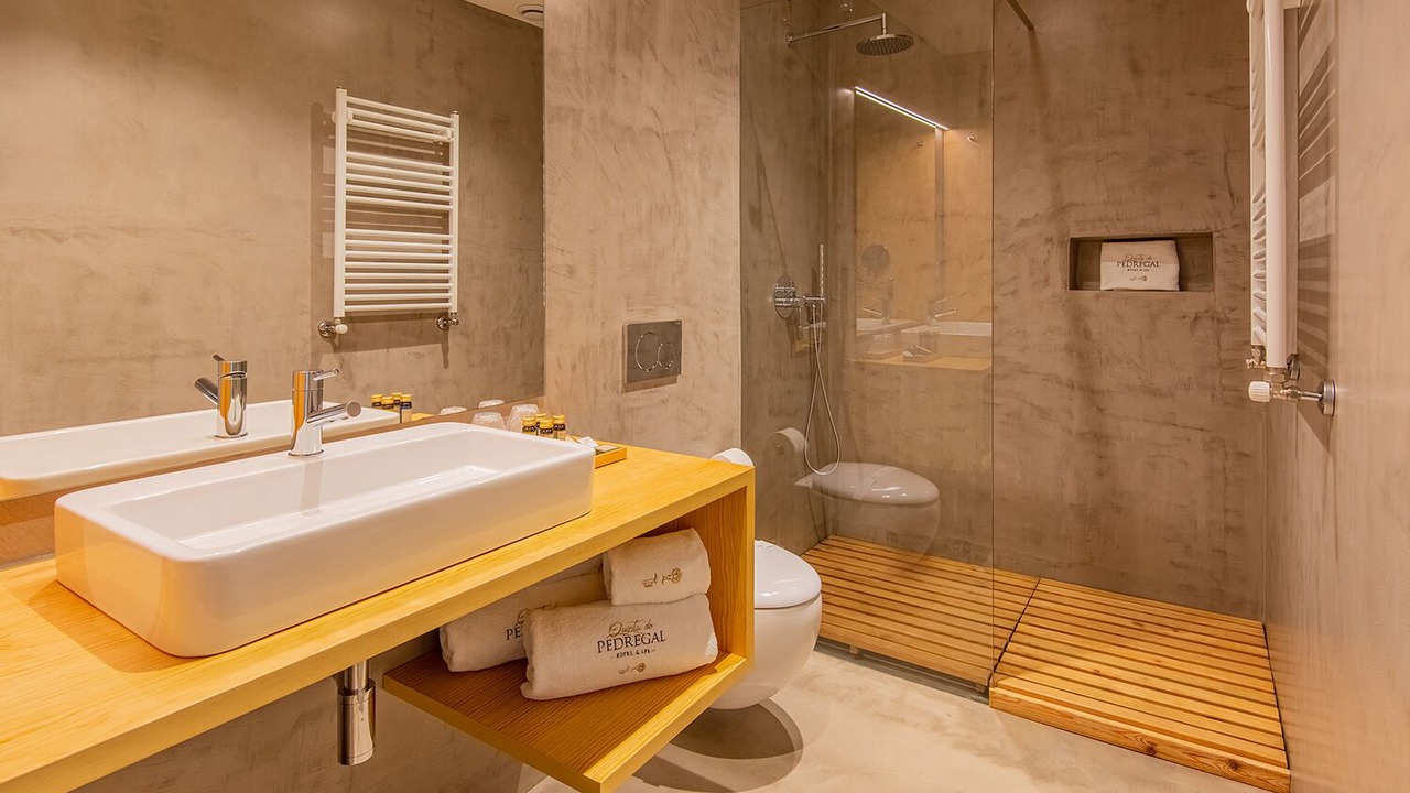 Photo of Bathroom in Lever