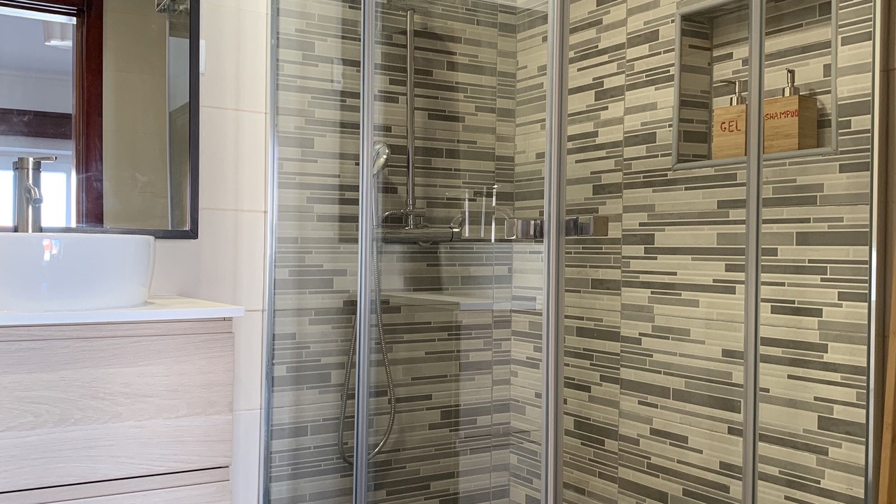 Photo of Bathroom in Cascais