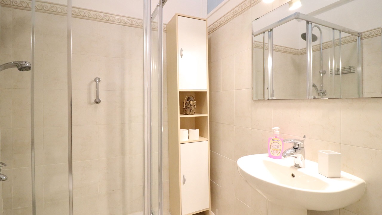 Photo of Bathroom in Cascais