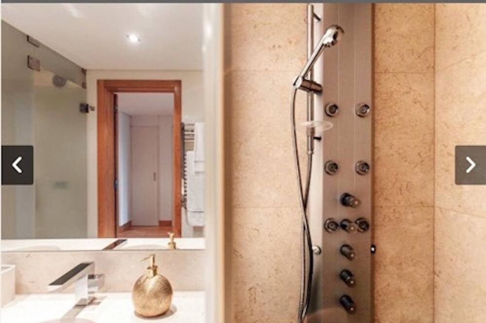 Photo of Bathroom in Parede