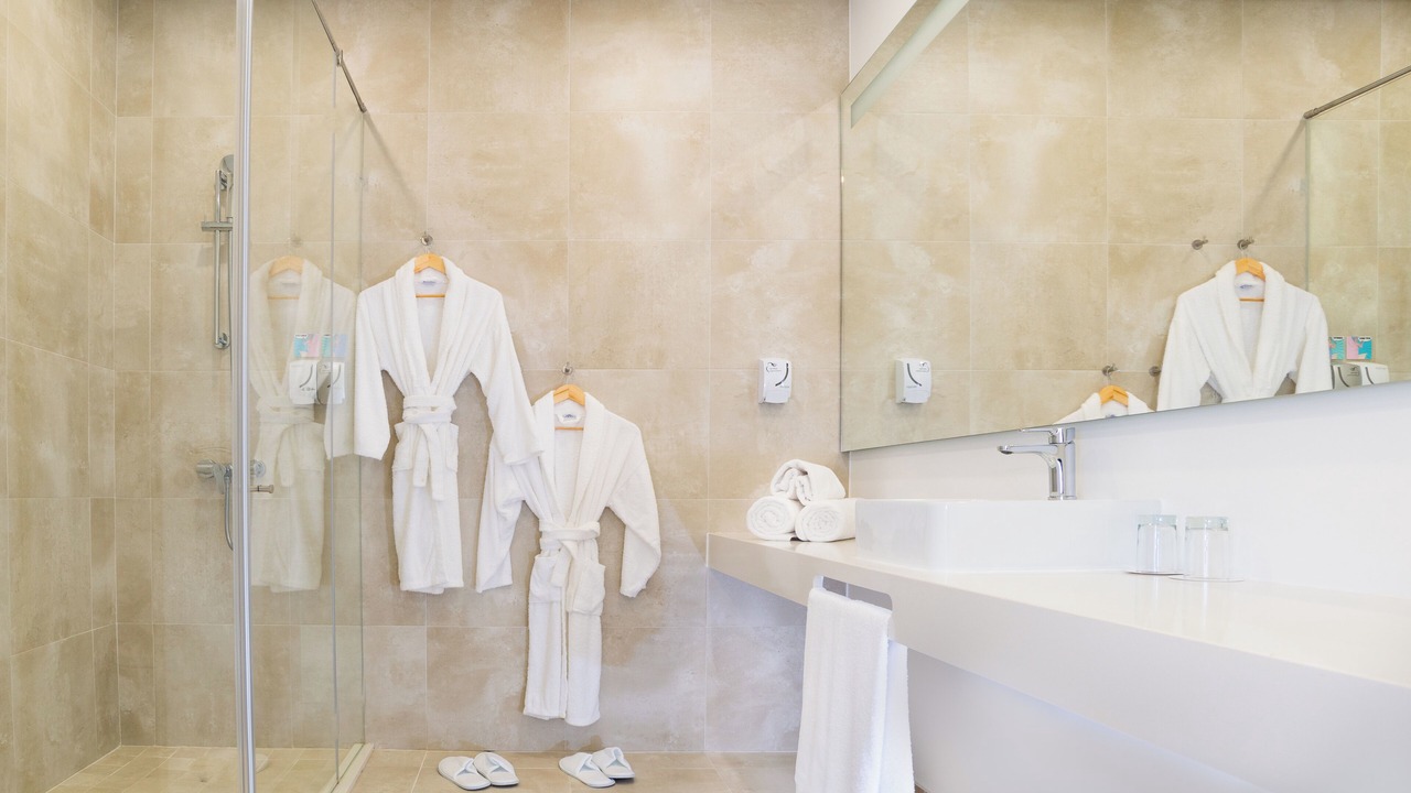 Photo of Bathroom in Peniche