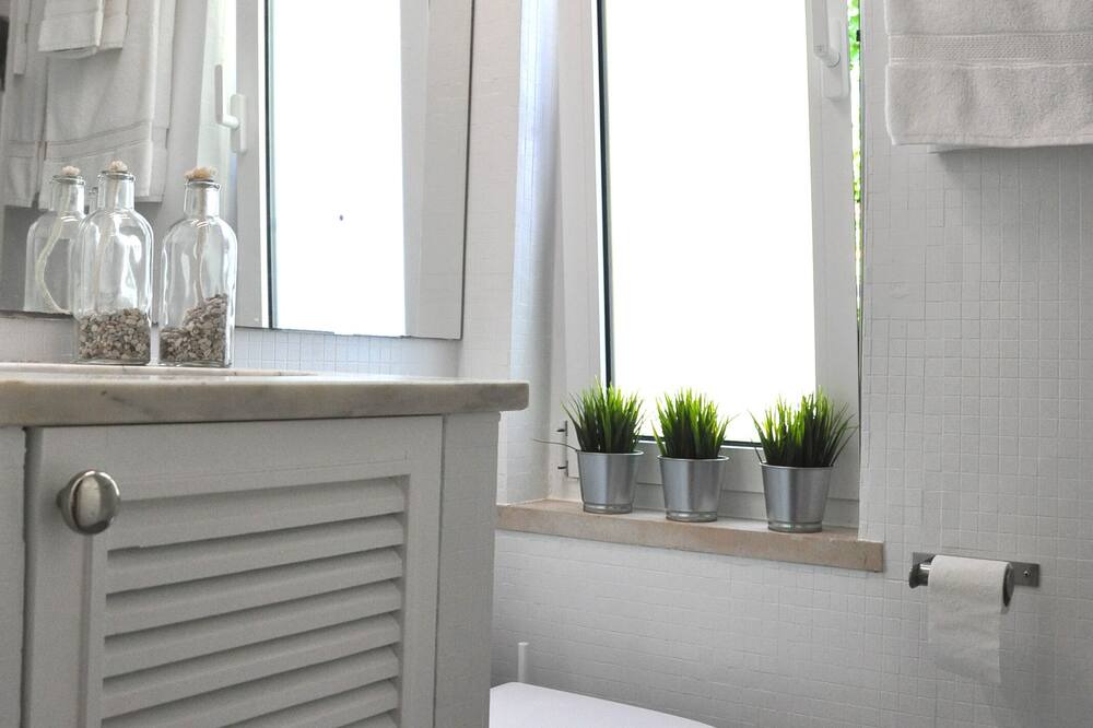 Photo of Bathroom in Guia