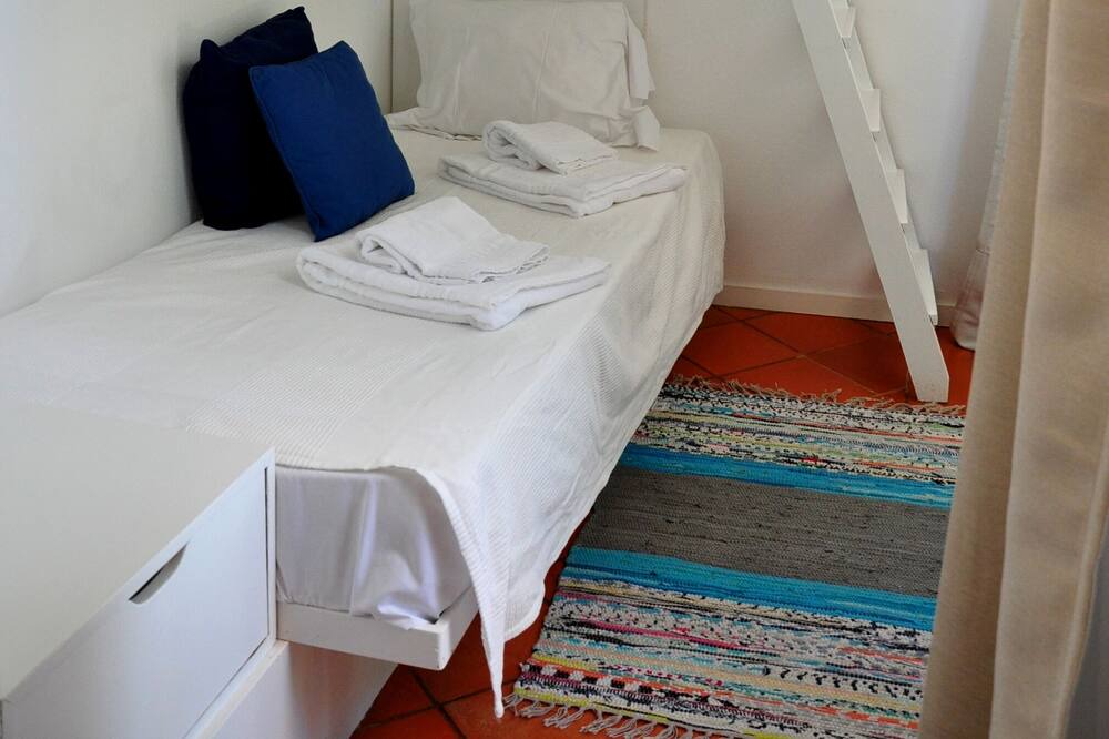 Photo of Bedroom in Guia