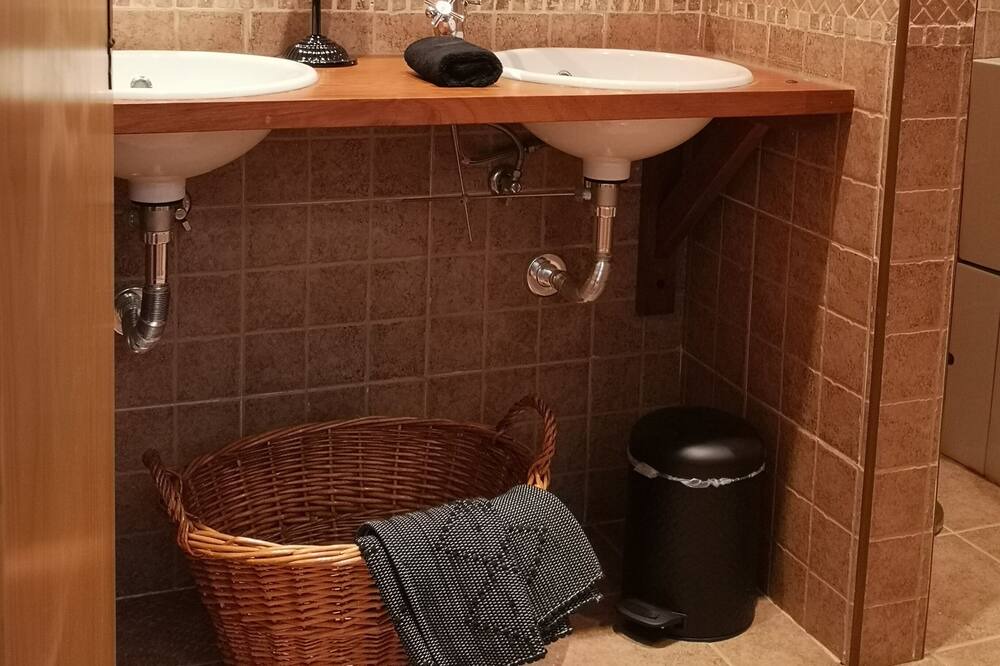 Photo of Bathroom in Alcoutim