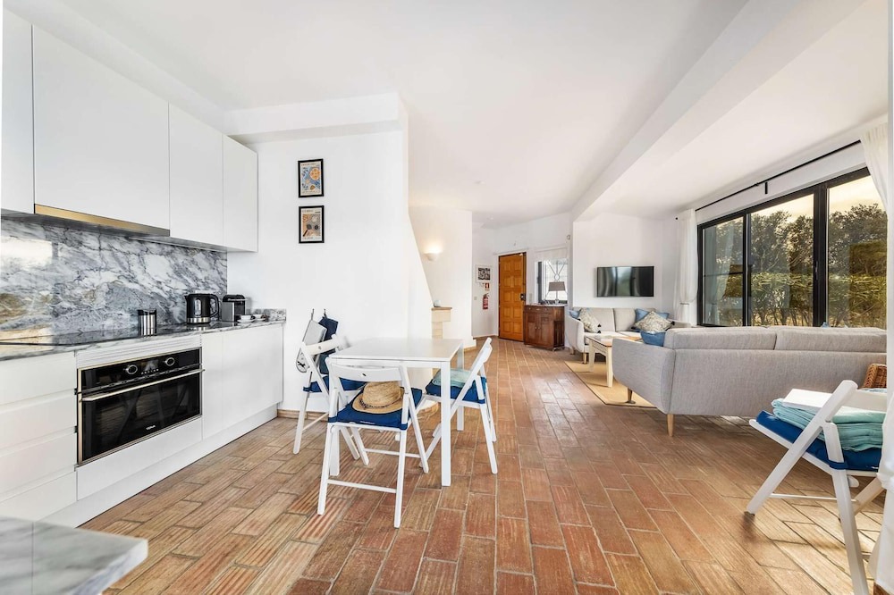 Photo of Kitchen in Gorjoes