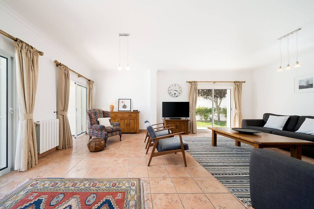 Photo of Livingroom in Albardeira