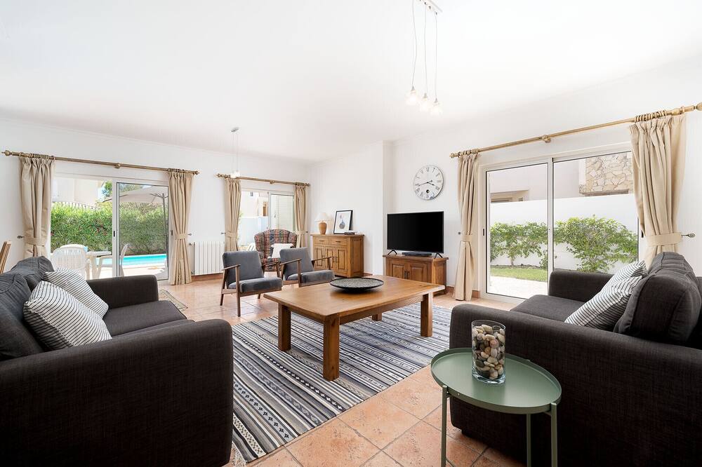 Photo of Livingroom in Albardeira