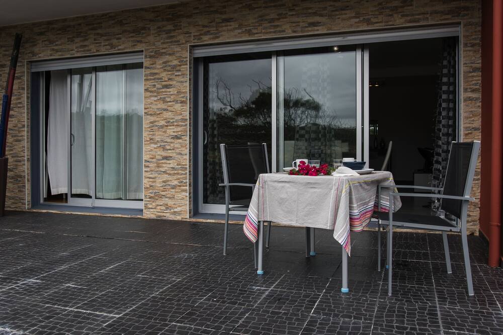 Photo of Patio Balcony in Capelas