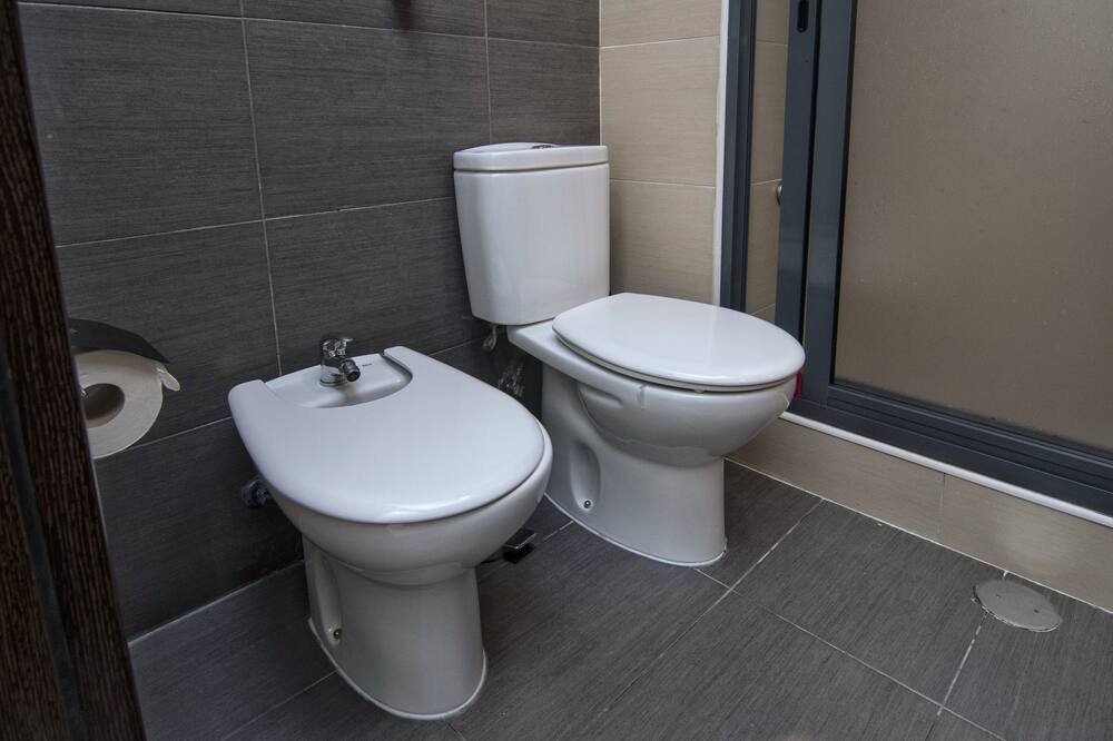Photo of Bathroom in Capelas