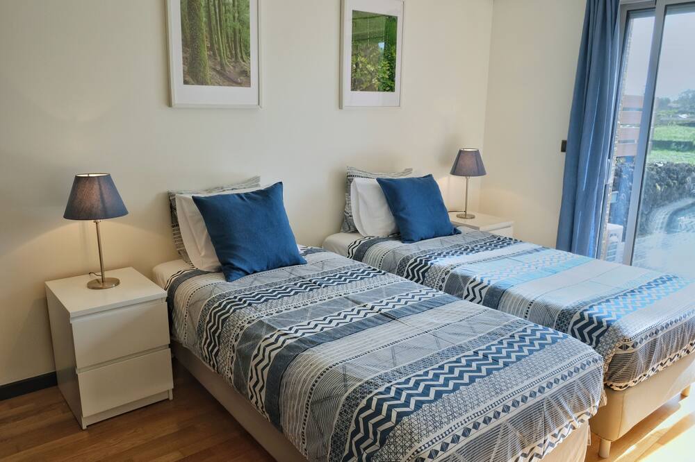 Photo of Bedroom in Capelas