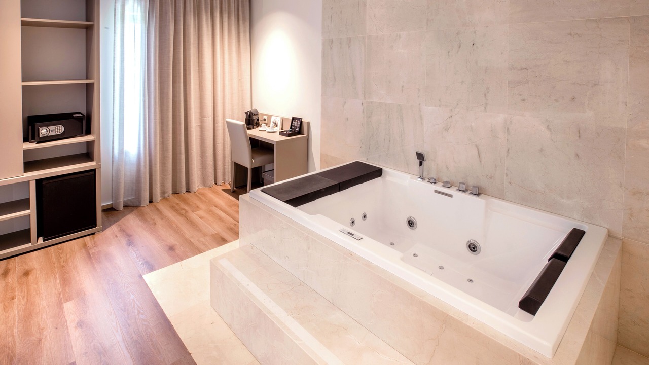Photo of Bathroom in Maia