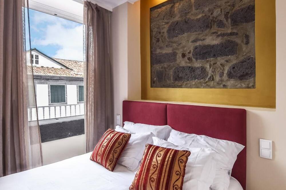 Photo of Bedroom in Horta