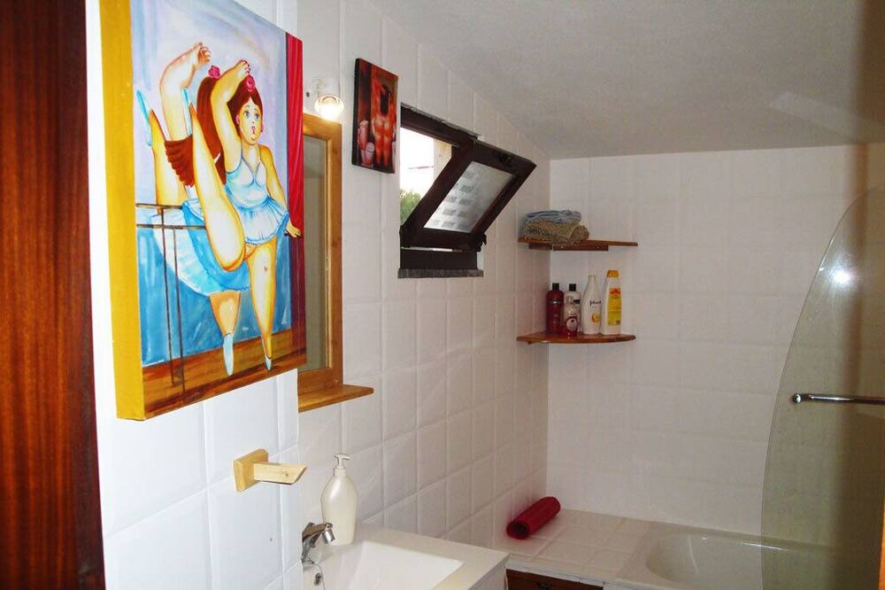 Photo of Bathroom in Aldeia de Brescos