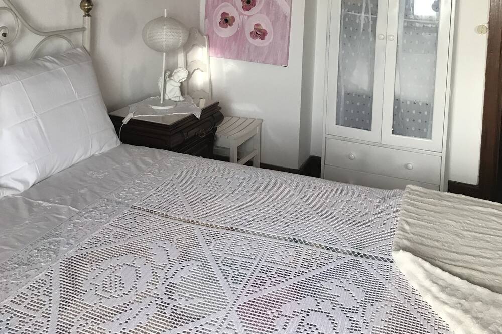 Photo of Bedroom in Penela