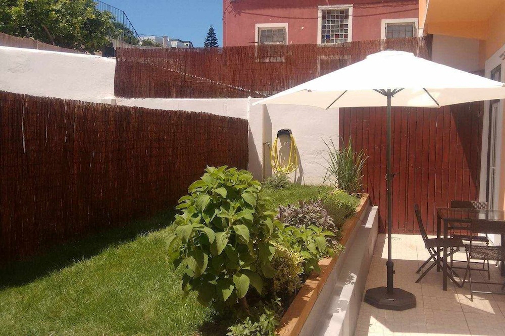 Photo of Patio Balcony in Oeiras