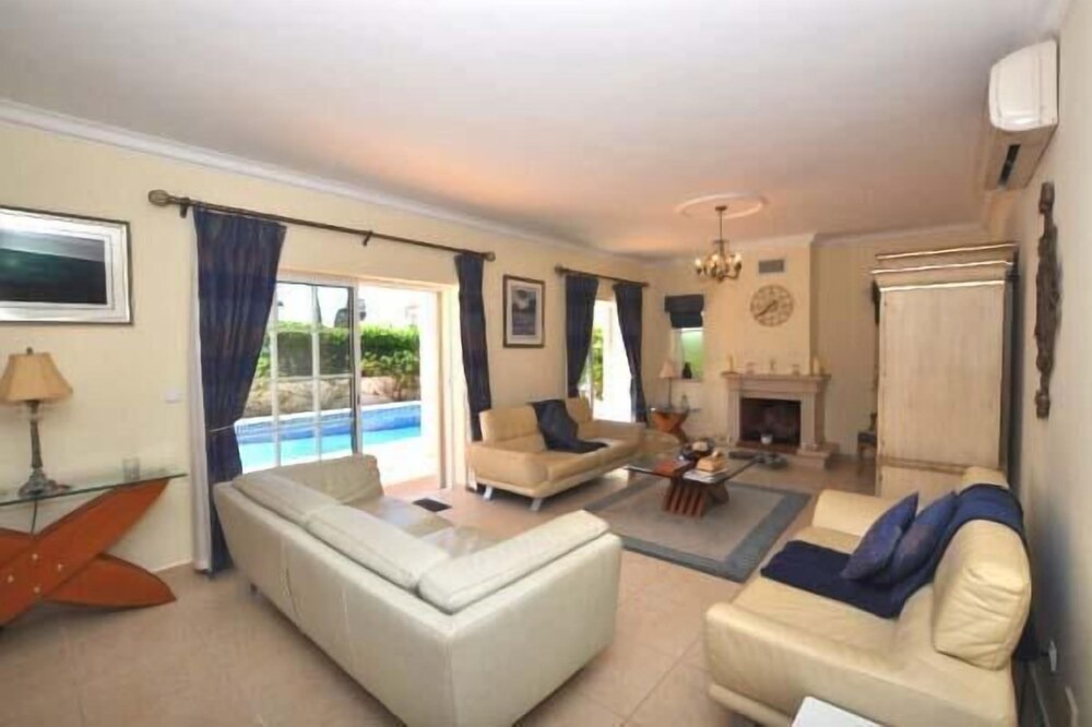 Photo of Bedroom in Vale do Garrao
