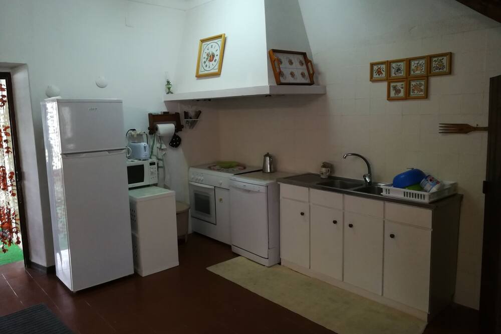 Photo of Kitchen in Famalicao