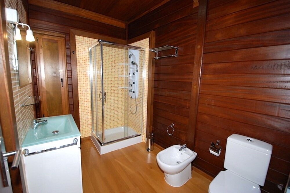 Photo of Bathroom in Casais do Rio