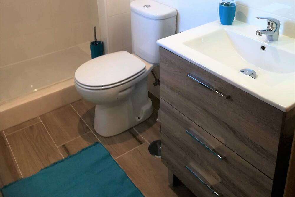 Photo of Bathroom in Alcobaca