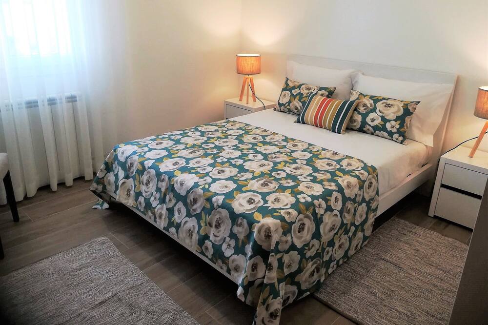 Photo of Bedroom in Alcobaca