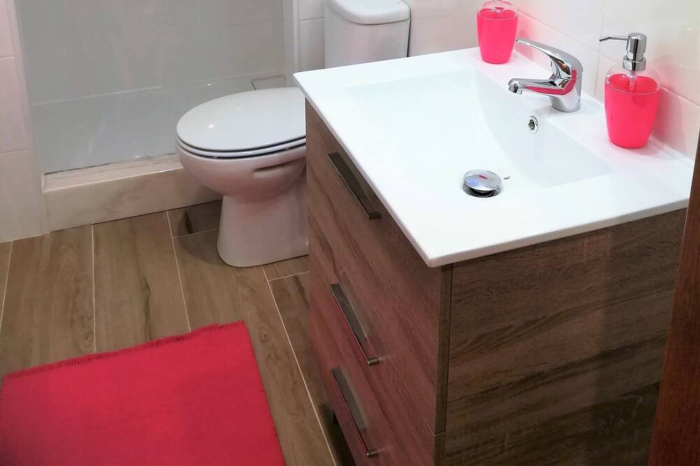 Photo of Bathroom in Alcobaca