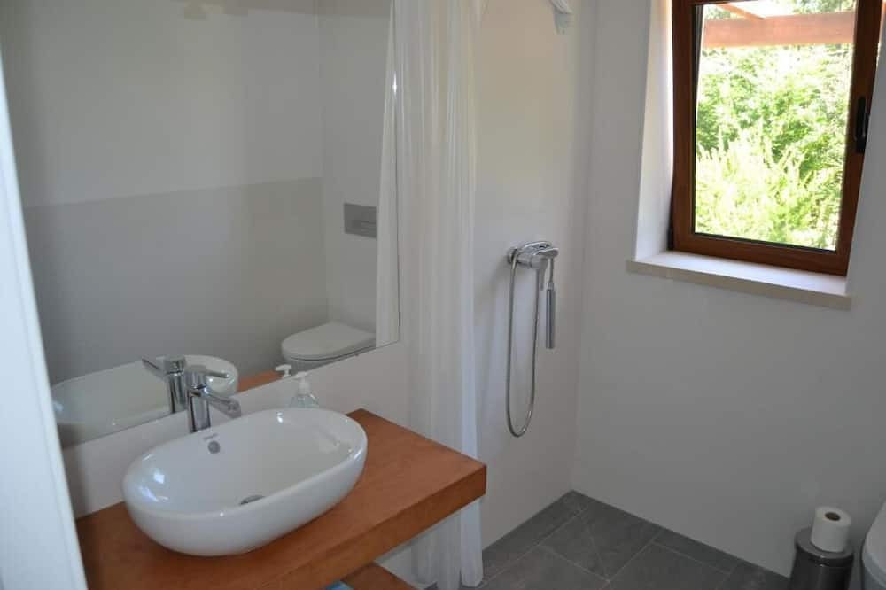 Photo of Bathroom in Alcobaca