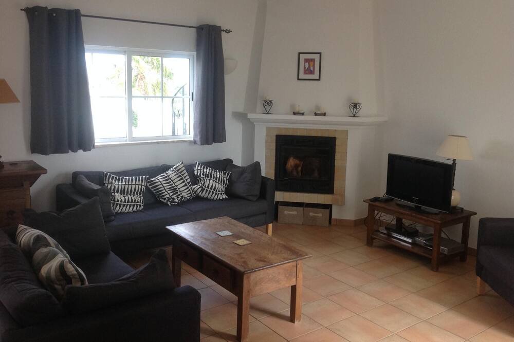 Photo of Livingroom in Budens