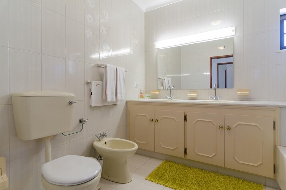 Photo of Bathroom in Caramujeira