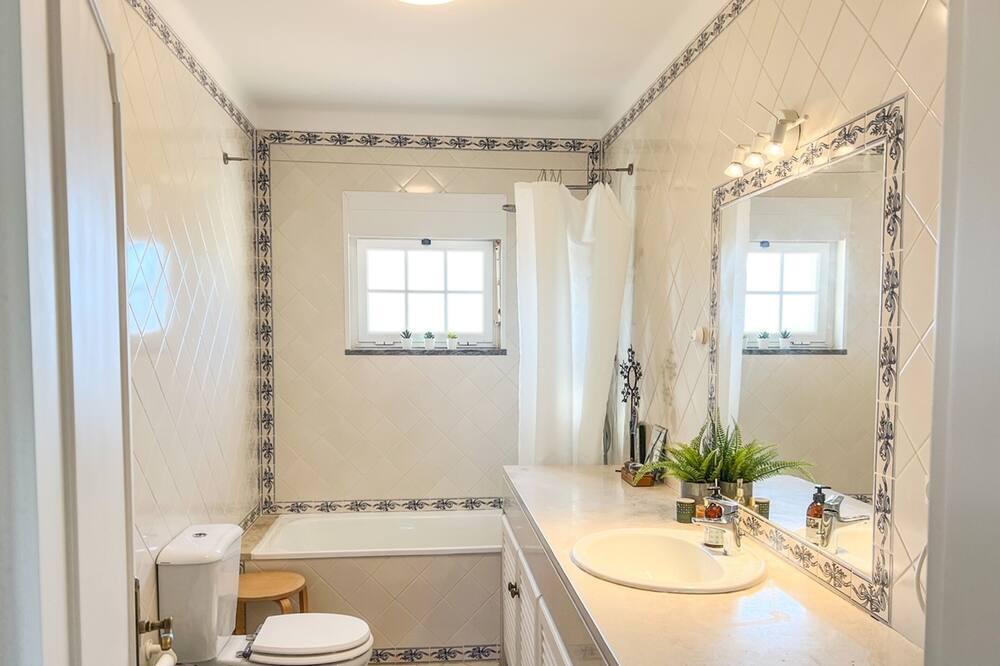 Photo of Bathroom in Praia del Rei