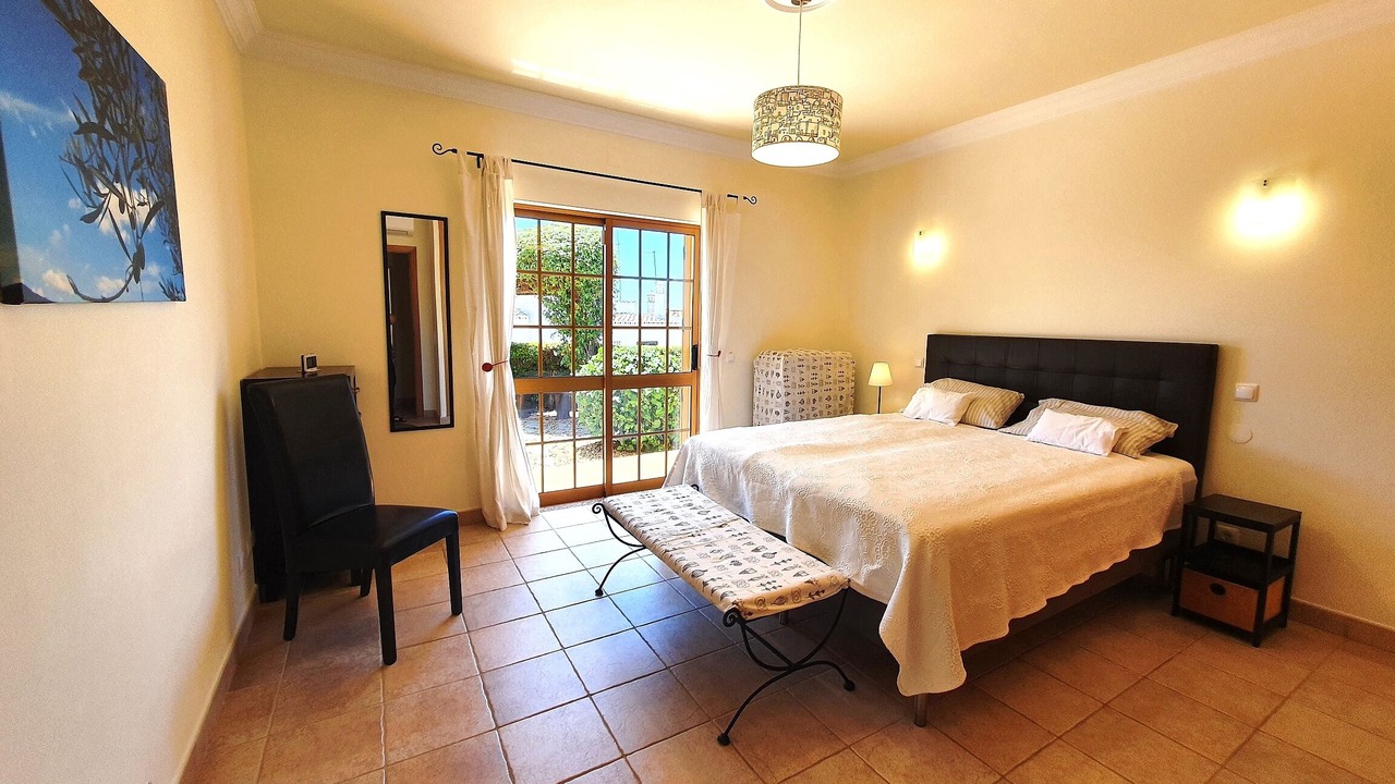 Photo of Bedroom in Alporchinhos