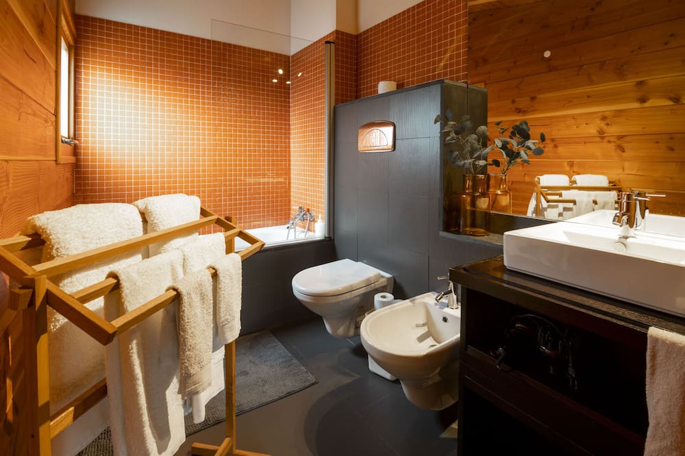 Photo of Bathroom in Ofir