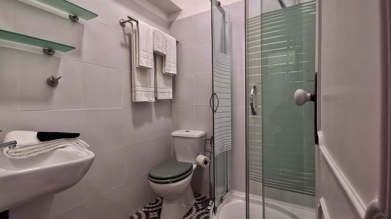 Photo of Bathroom in Olhao