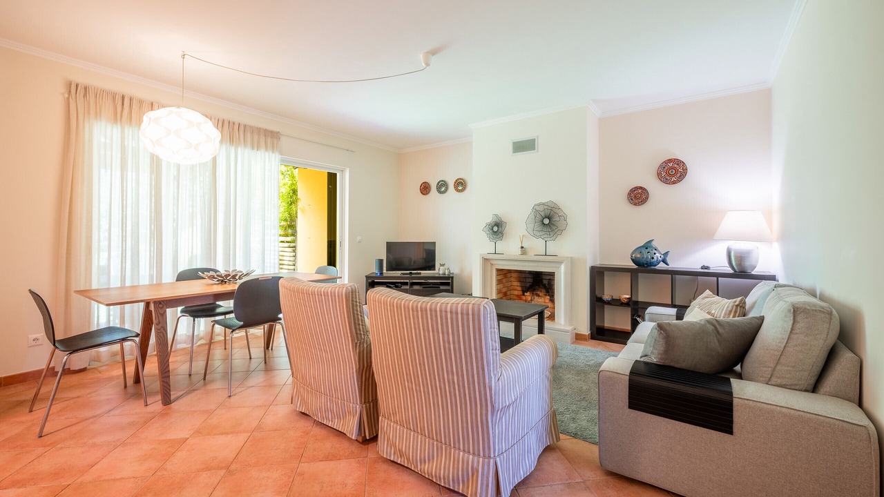 Photo of Livingroom in Charneca de Caparica e Sobreda