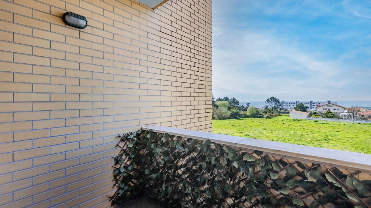 Photo of Patio Balcony in Sao Felix Da Marinha