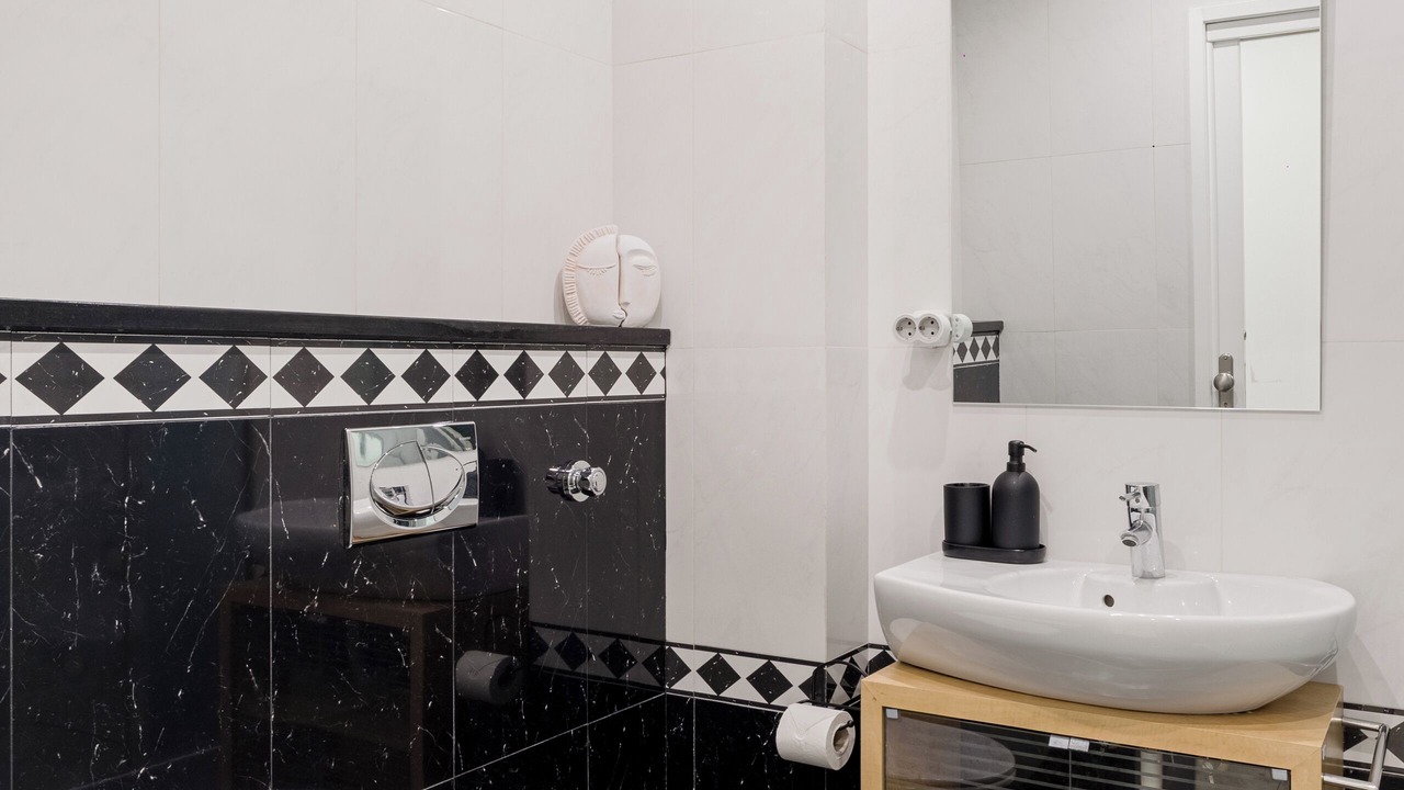 Photo of Bathroom in Paco De Arcos