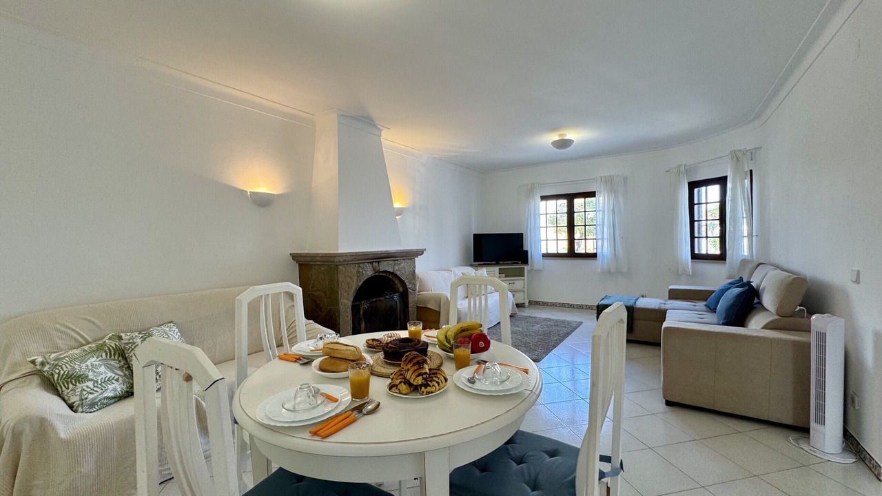 Photo of Livingroom in Gambelas