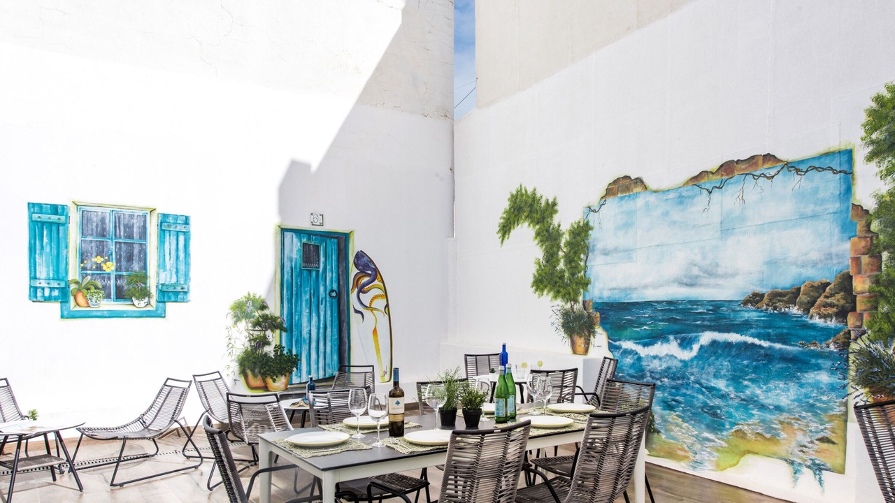 Photo of Outdoor in Calicos
