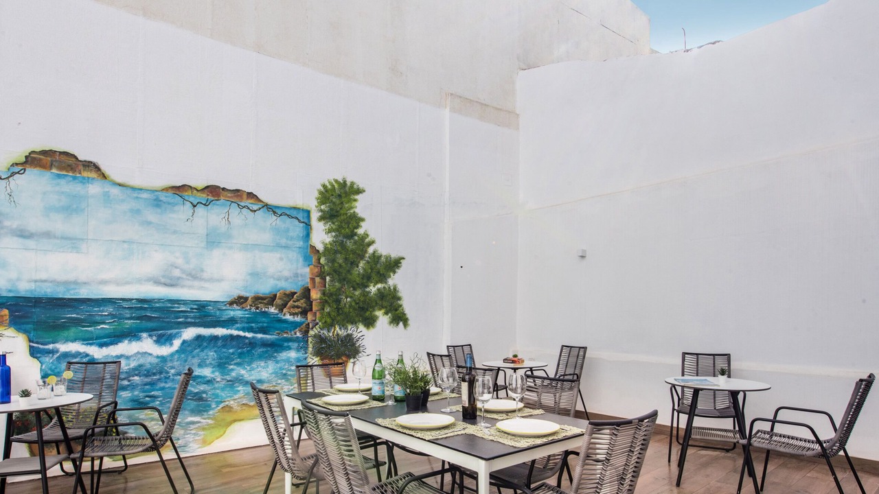 Photo of Outdoor in Calicos