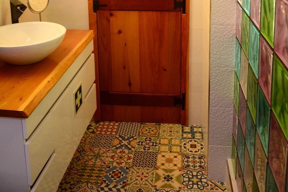 Photo of Bathroom in Angra do Heroismo