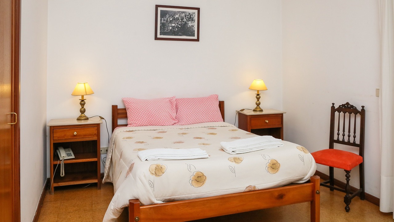 Photo of Bedroom in Santa Marta de Penaguiao