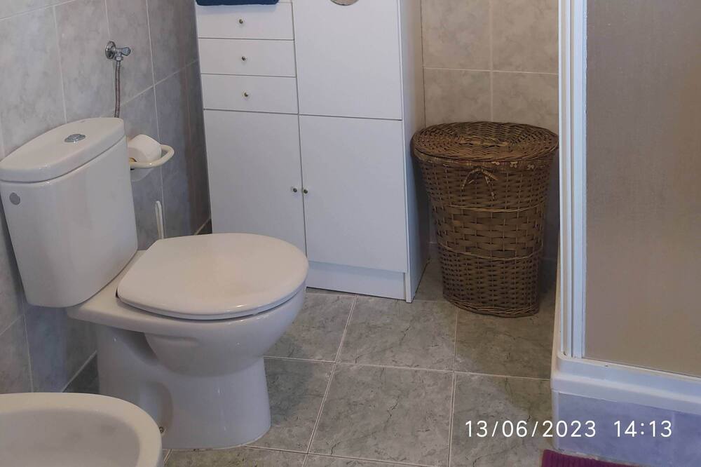 Photo of Bathroom in Bombarral