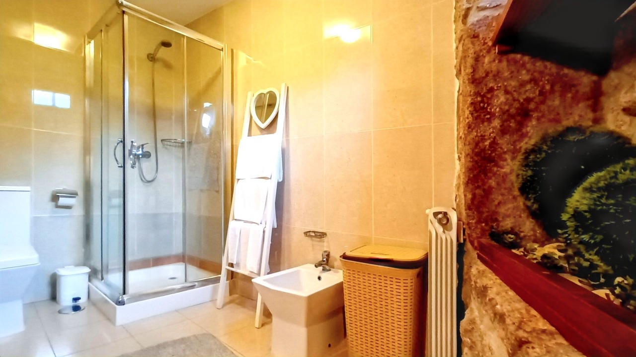 Photo of Bathroom in Lindoso