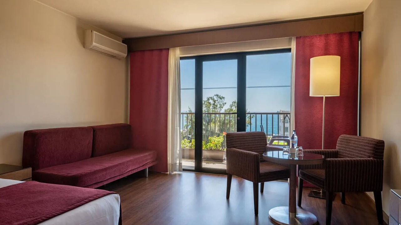 Photo of Bedroom in Cascais