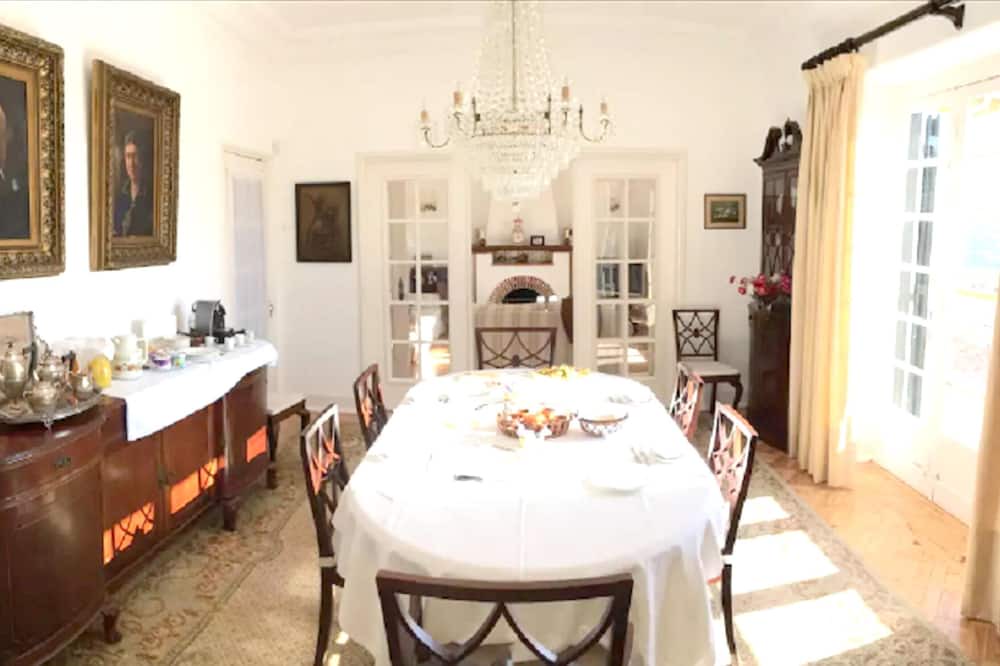 Photo of Livingroom in Praia do Ribatejo