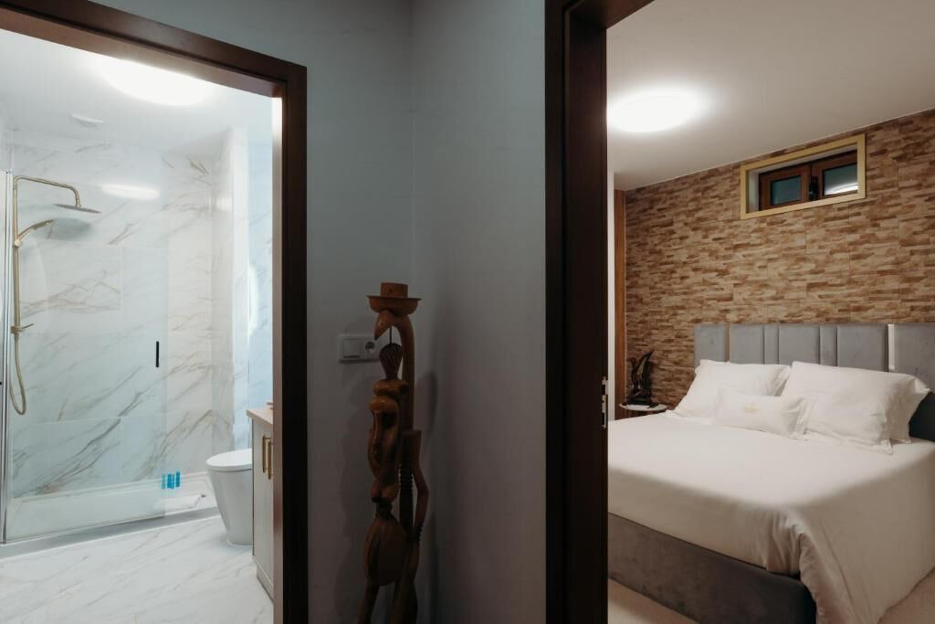 Photo of Bathroom in Frazao