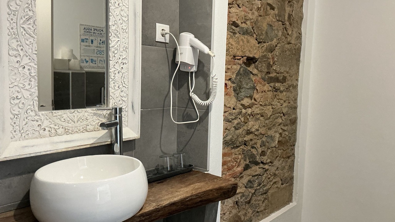 Photo of Bathroom in Mertola